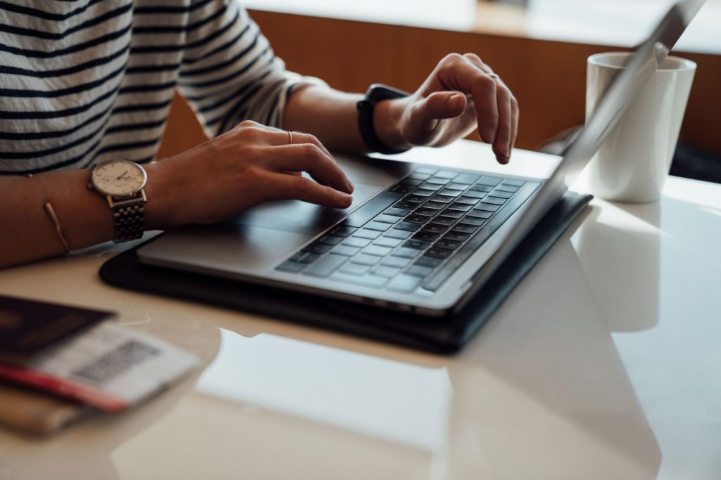 Thuiswerken op werklaptop